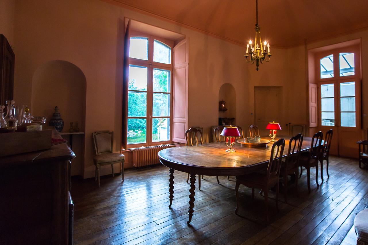 Chateau De Bournet Grospierres Buitenkant foto